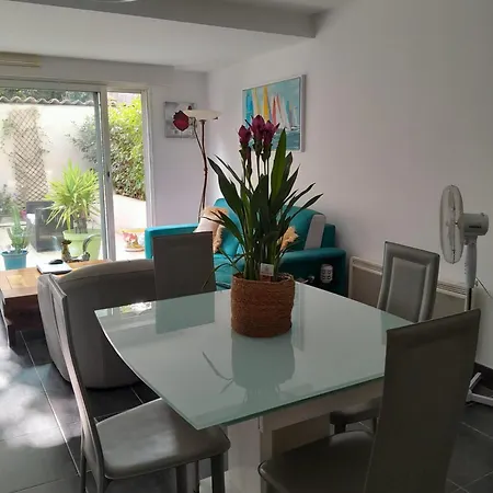 Apartment Flat *